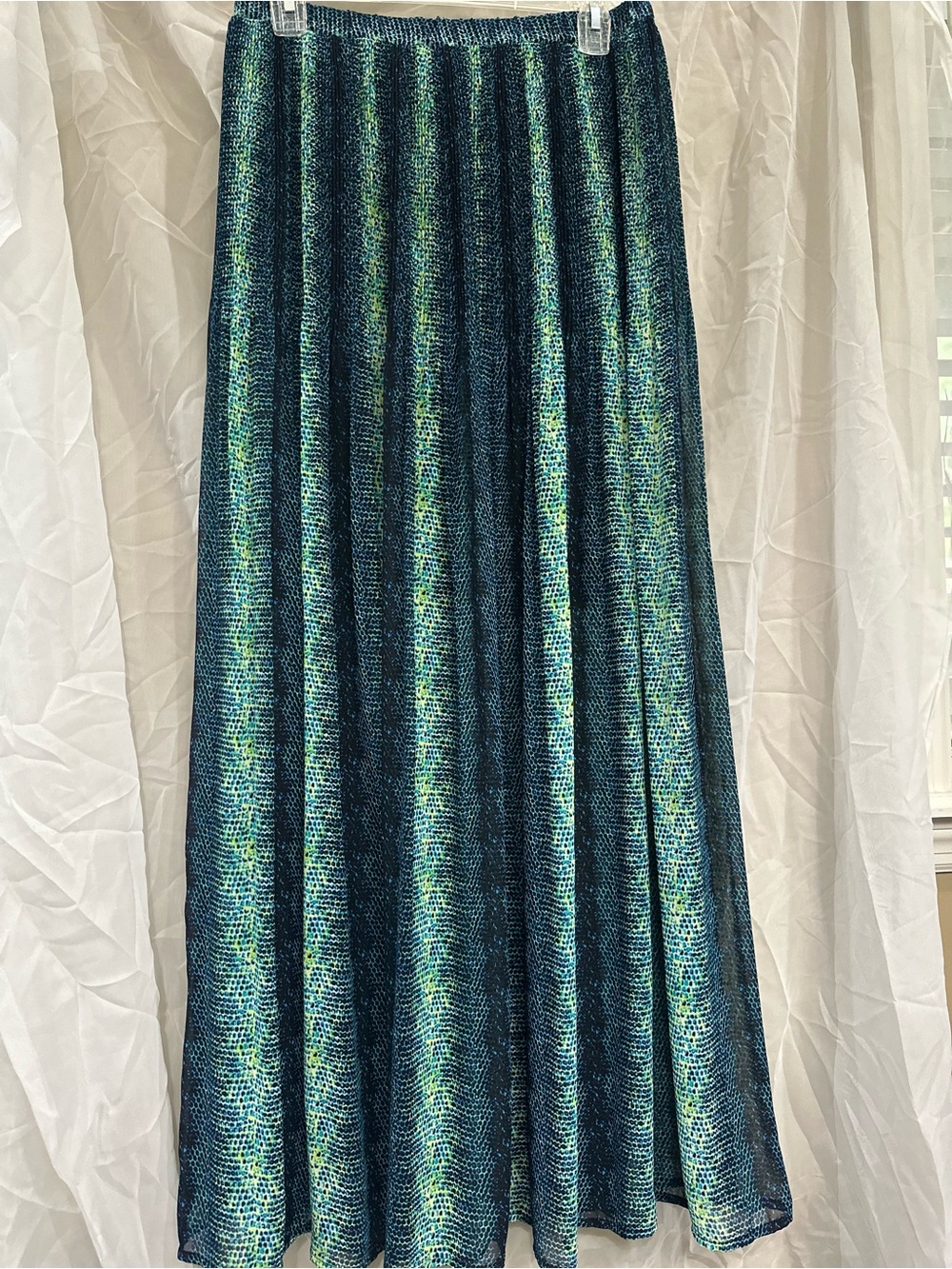 Women’s Teal Green and Blue Patterned Pleated Maxi Skirt - worthington